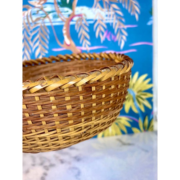 Vintage Bamboo Two Toned Woven Basket. Small - Picture 5 of 7